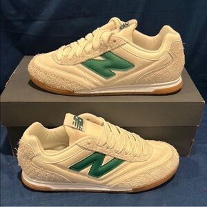 New balance- RC42, white green, 5 men / 6.5 women QS